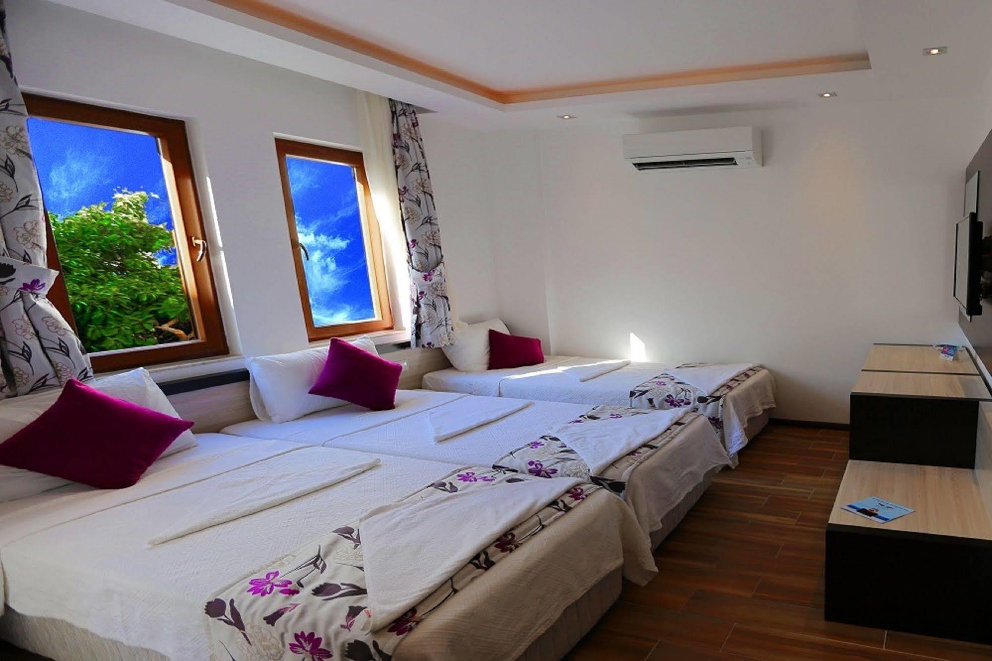 Hotel Hermes 카스 외부 사진